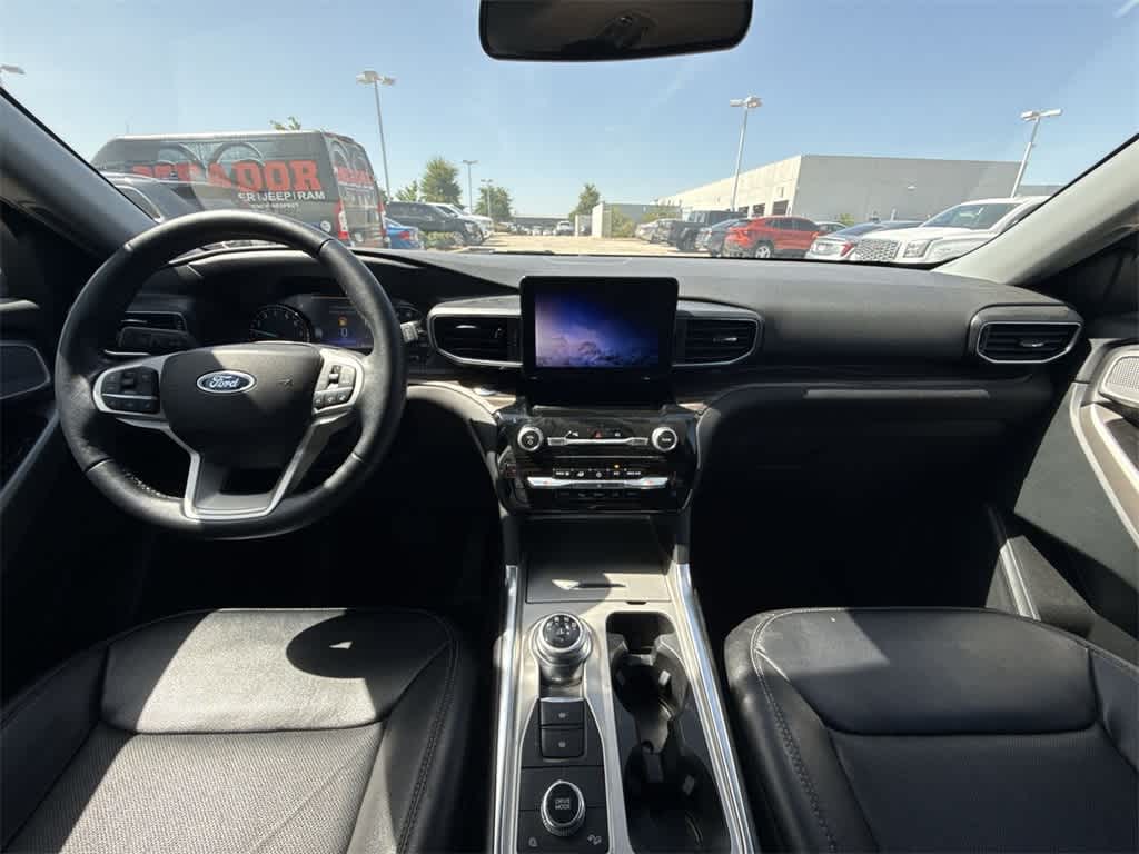 Thumbnail: 2023 Ford Explorer - 17