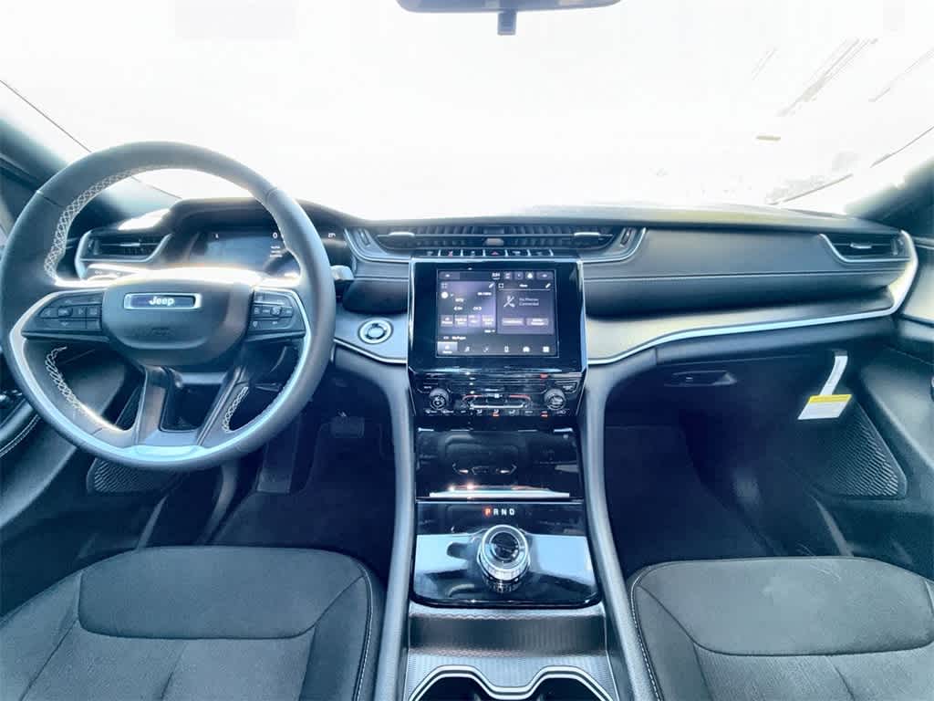 Thumbnail: 2025 Jeep Grand Cherokee - 15