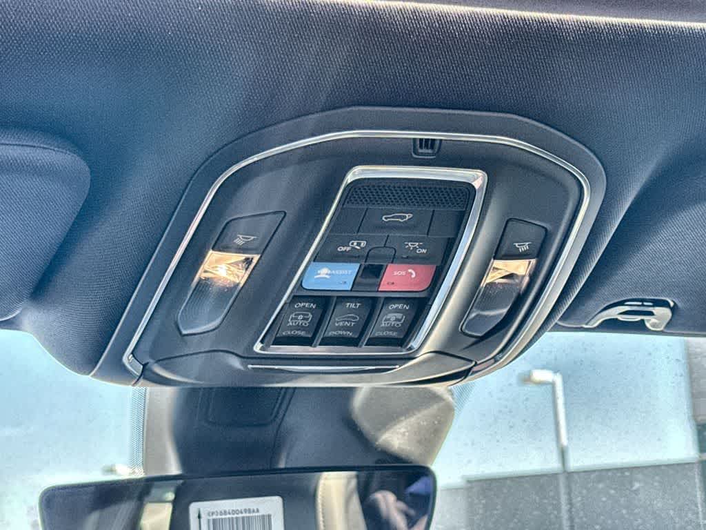 Thumbnail: 2026 Jeep Grand Wagoneer - 21