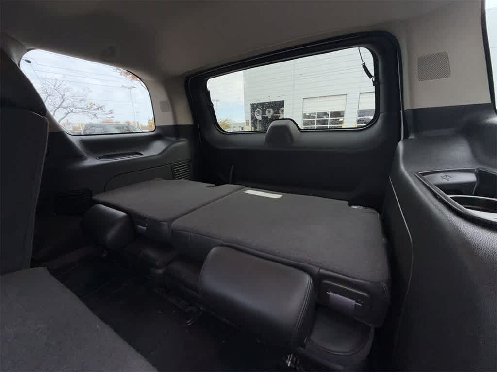 Thumbnail: 2011 Chevrolet Tahoe - 12