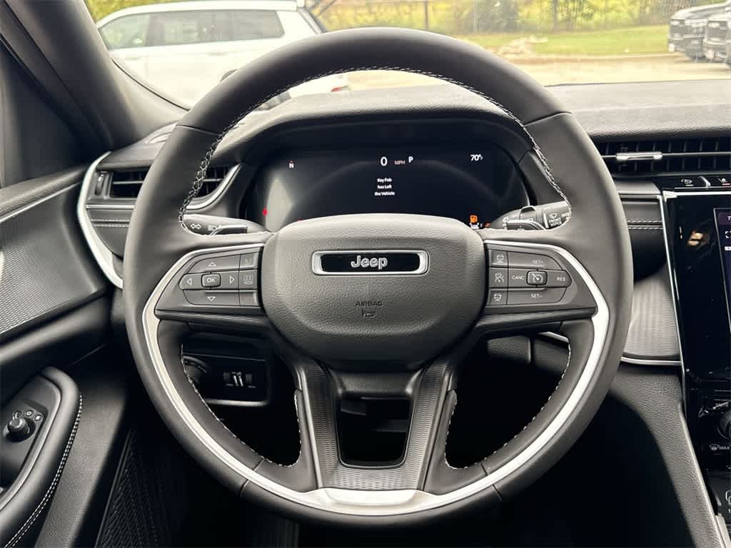 Thumbnail: 2025 Jeep Grand Cherokee - 17