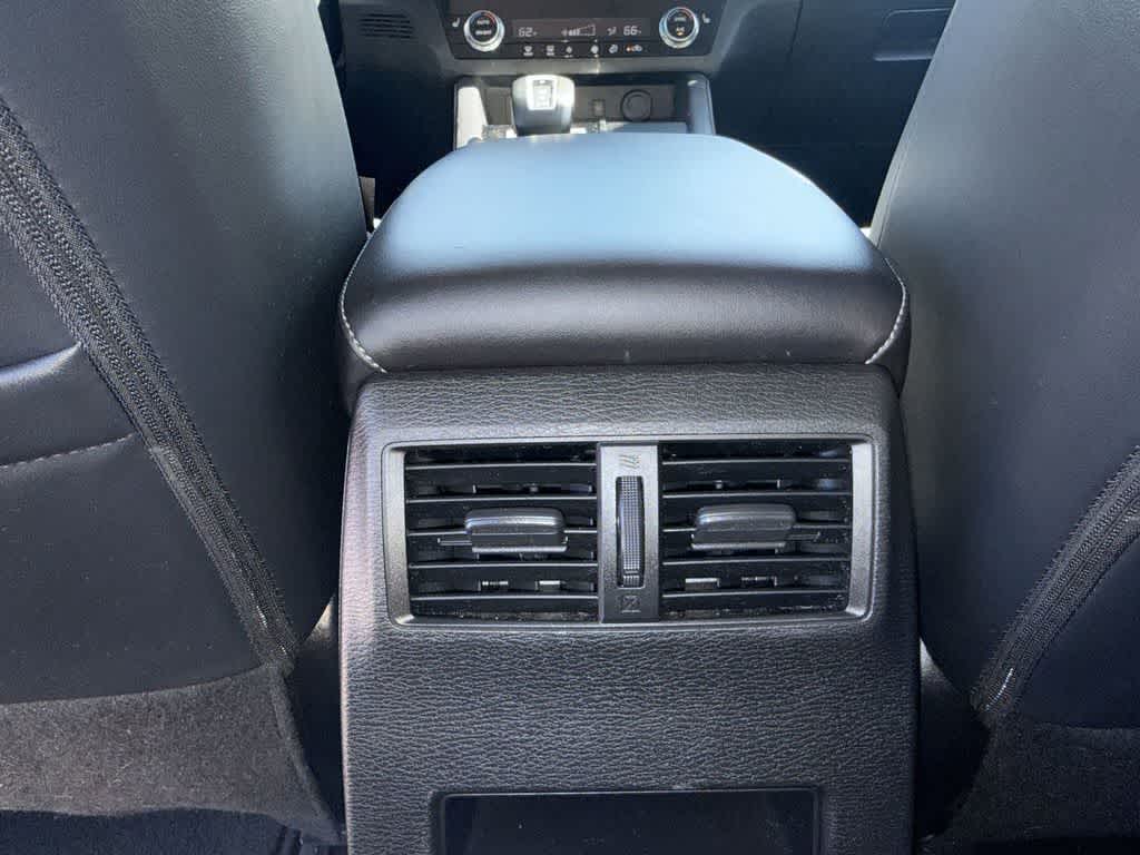 Thumbnail: 2024 Mitsubishi Outlander - 22