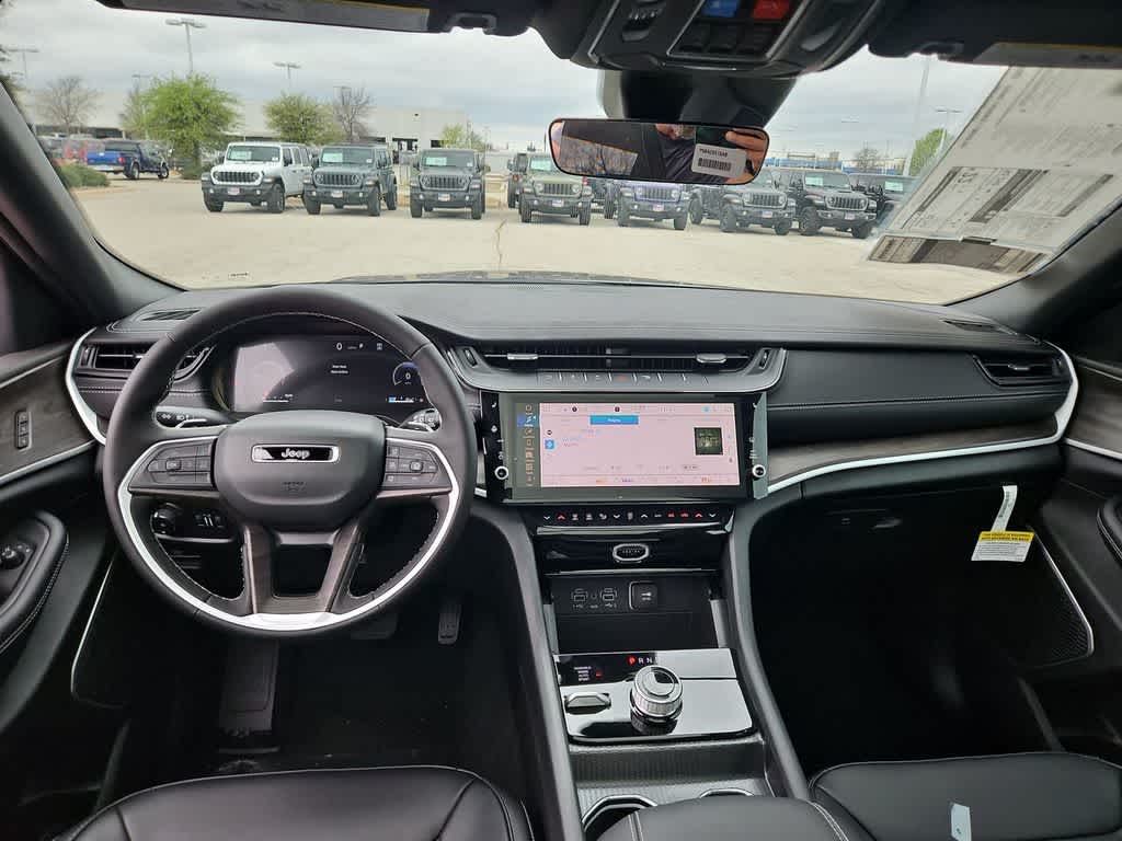 Thumbnail: 2026 Jeep Grand Cherokee L - 16