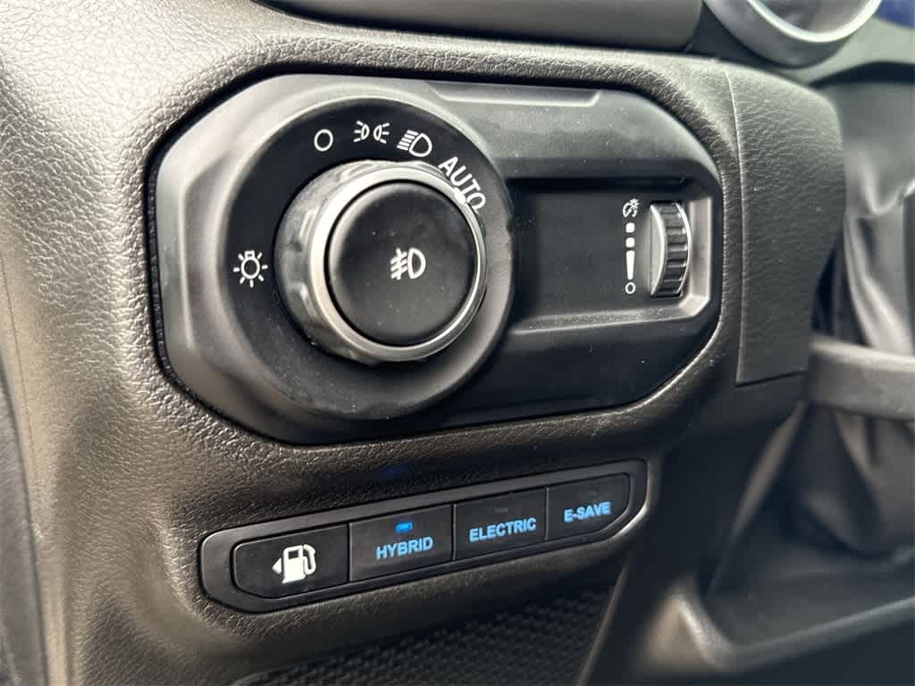 2023 Jeep Wrangler Rubicon 23