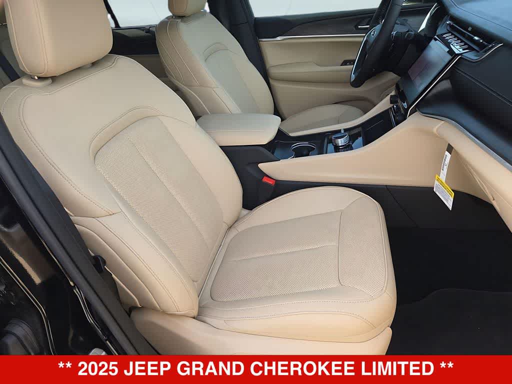 Thumbnail: 2025 Jeep Grand Cherokee - 24