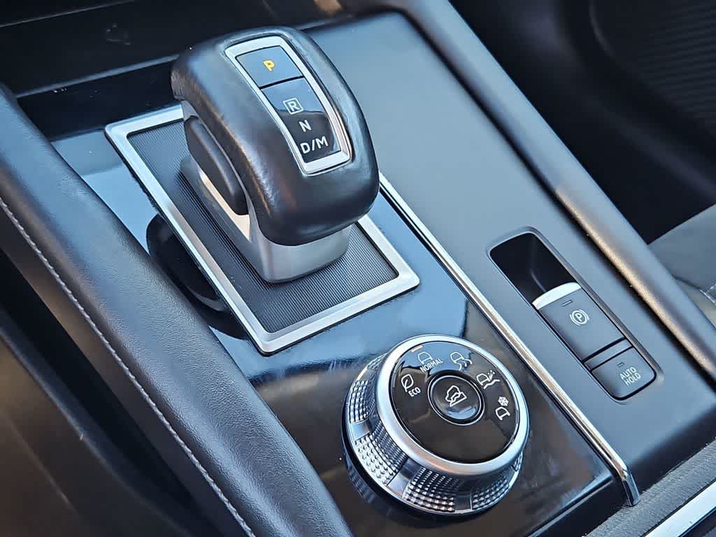 Thumbnail: 2024 Mitsubishi Outlander - 34