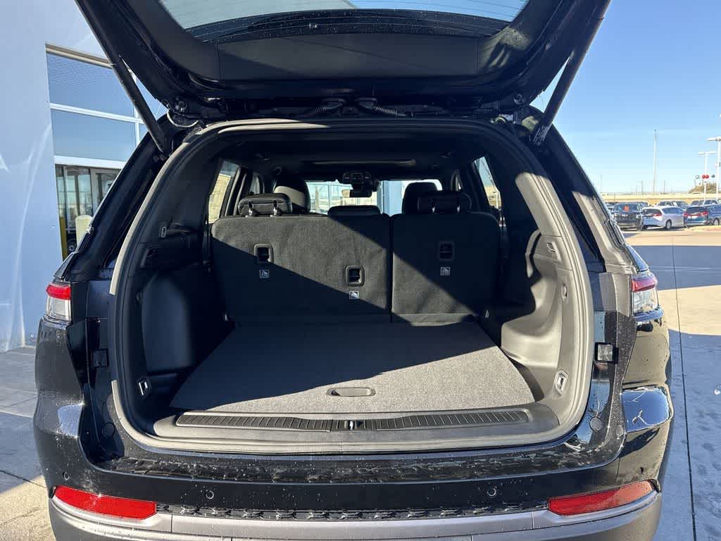 Thumbnail: 2026 Jeep Grand Cherokee - 22