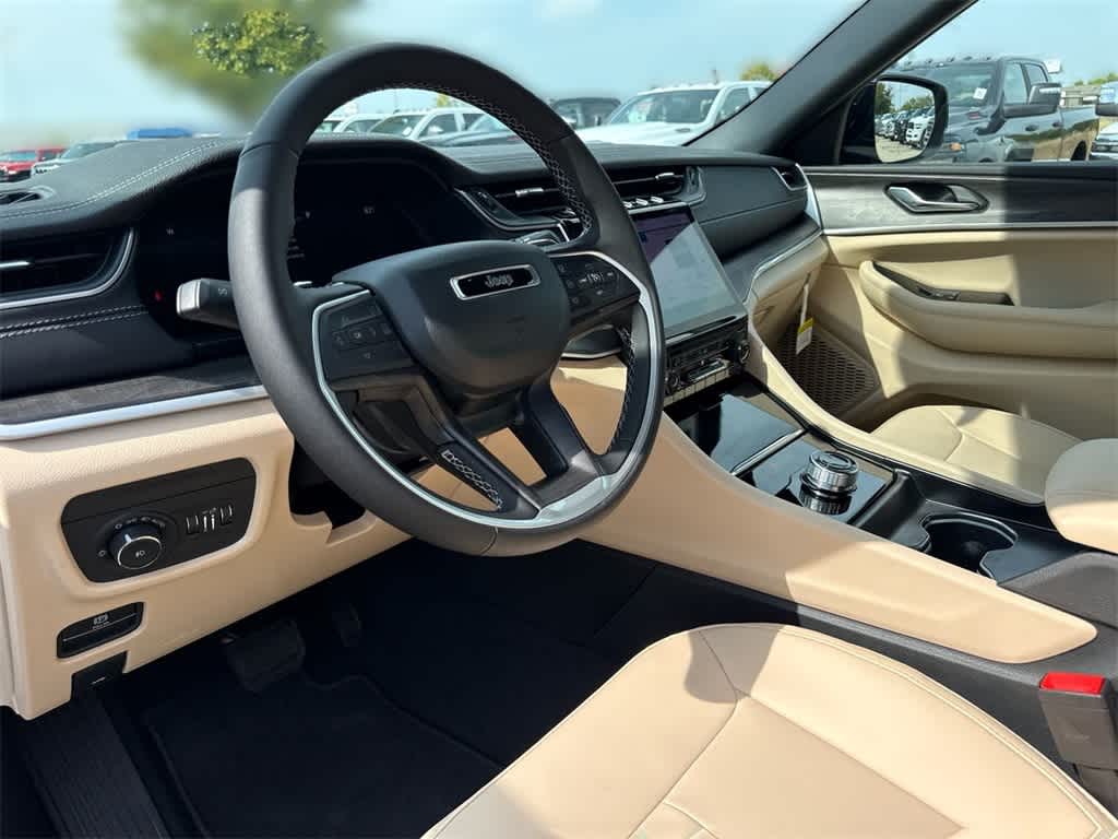 Thumbnail: 2025 Jeep Grand Cherokee - 2