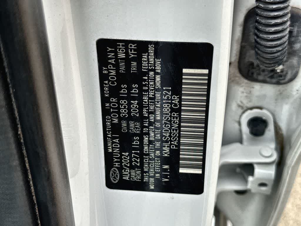 Thumbnail: 2025 Hyundai Elantra - 25