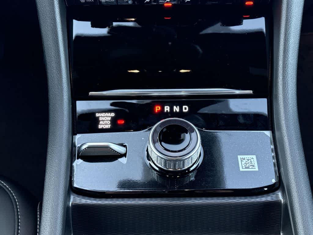 Thumbnail: 2025 Jeep Grand Cherokee - 16