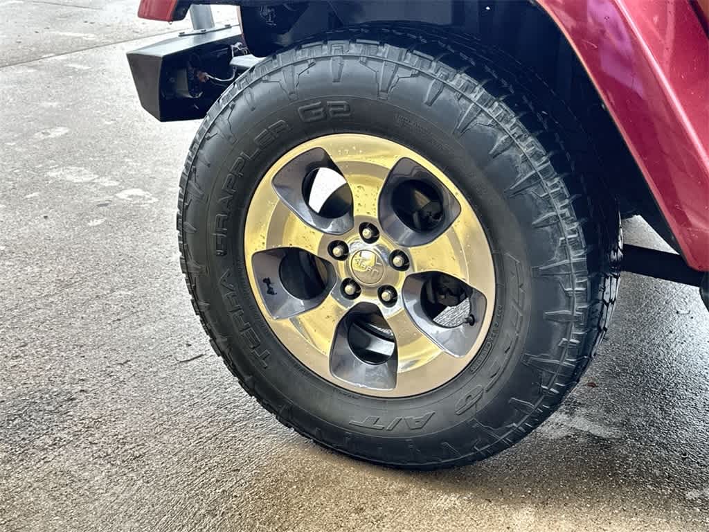 Thumbnail: 2011 Jeep Wrangler - 10