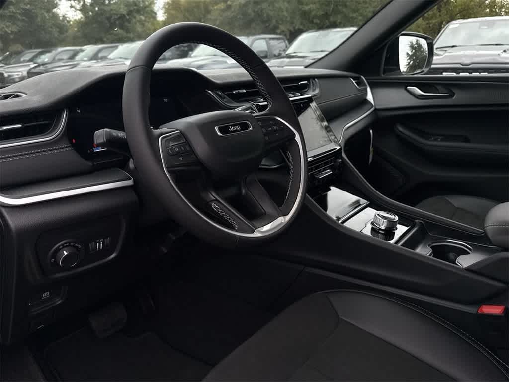 Thumbnail: 2025 Jeep Grand Cherokee - 2