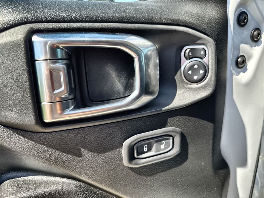 Thumbnail: 2025 Jeep Wrangler - 22