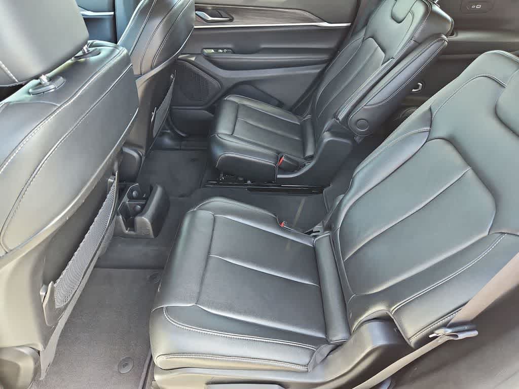 Thumbnail: 2023 Jeep Grand Cherokee - 20