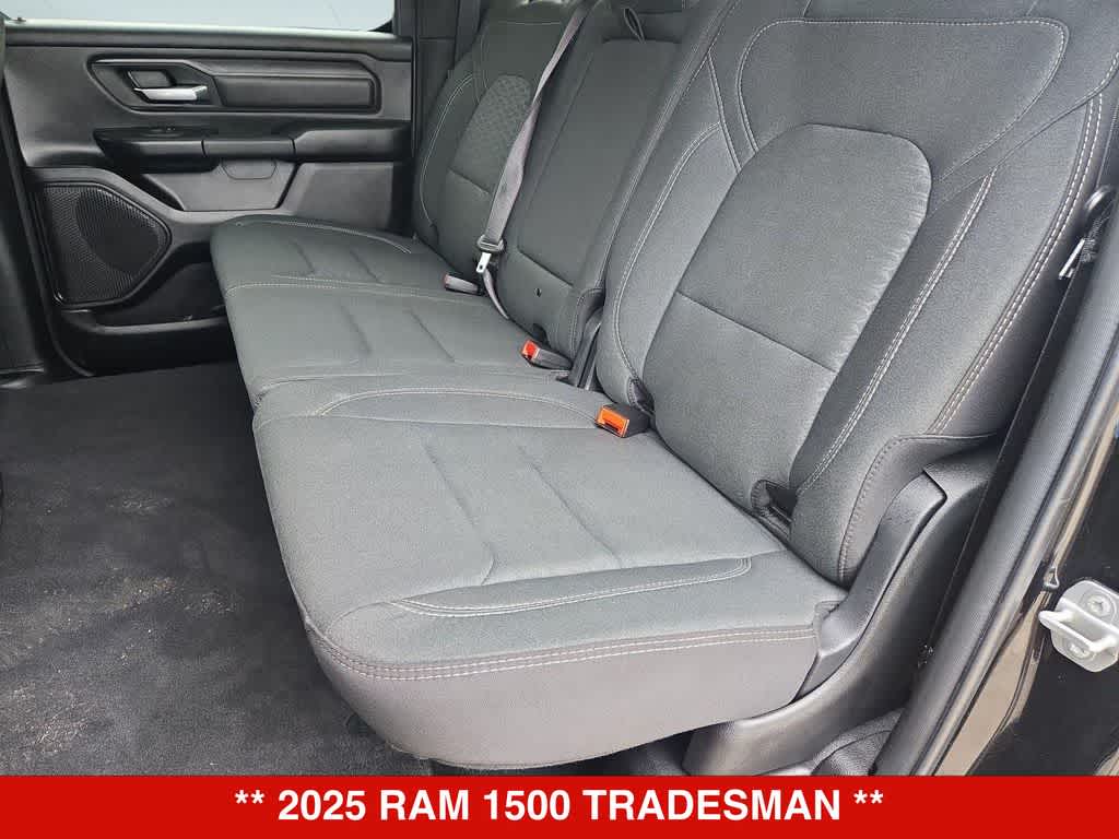 Thumbnail: 2025 RAM 1500 - 18