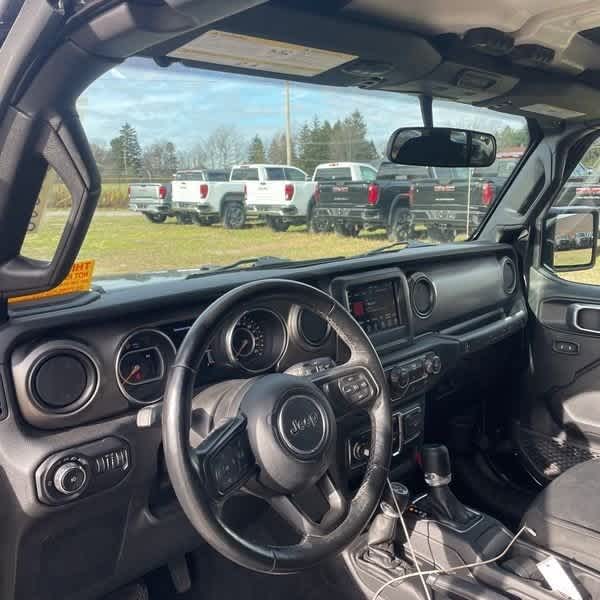 Thumbnail: 2021 Jeep Wrangler - 13