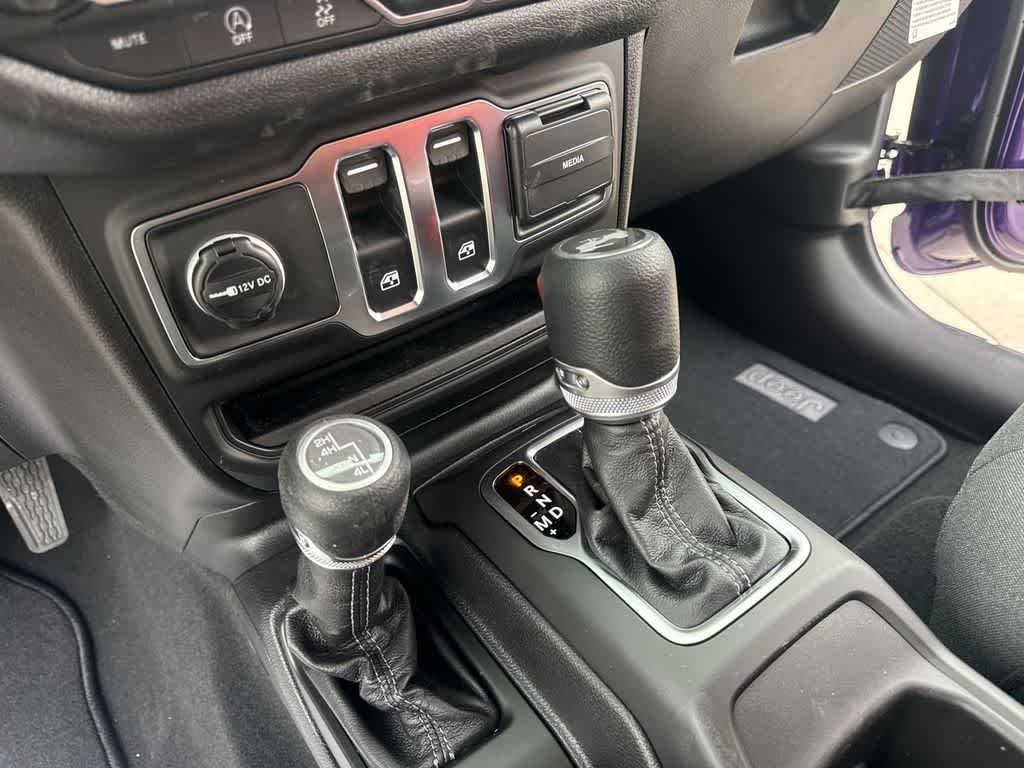 Thumbnail: 2026 Jeep Wrangler - 15