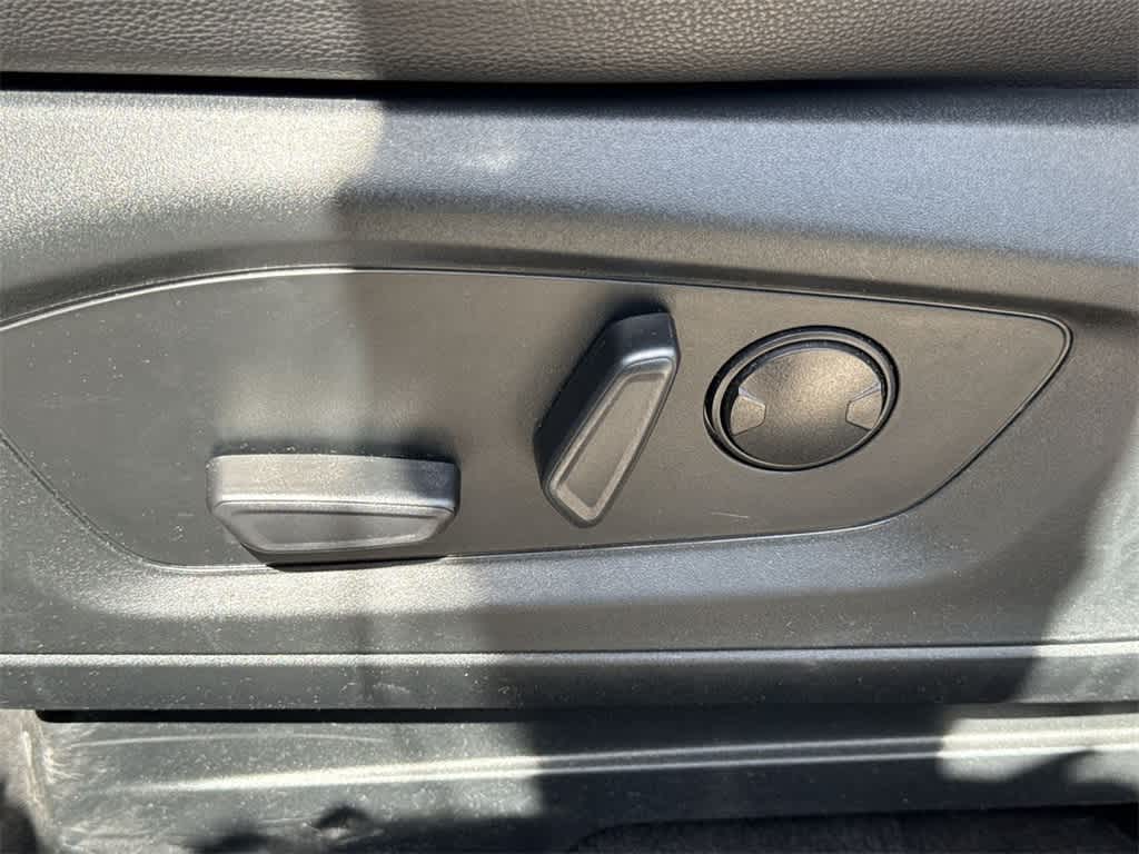 Thumbnail: 2023 Ford Explorer - 26