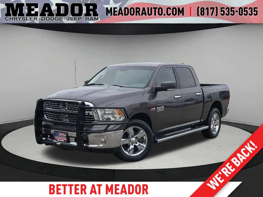 2016 RAM 1500 Lone Star 4x4 Crew Cab 5'7's photo
