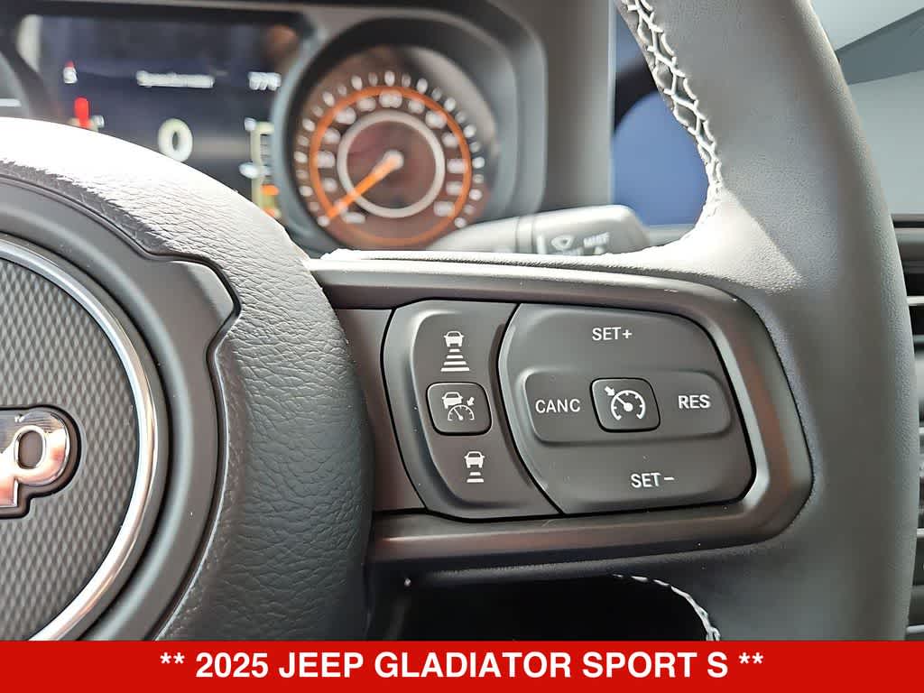 Thumbnail: 2025 Jeep Gladiator - 28