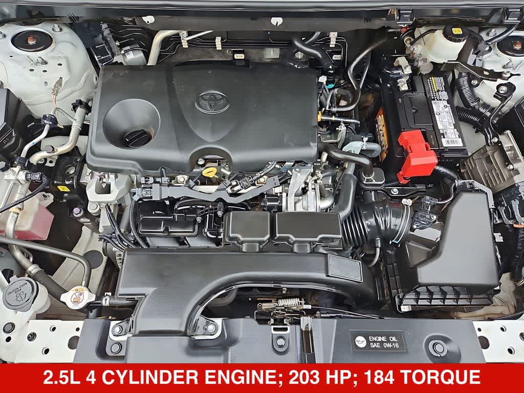 Thumbnail: 2021 Toyota RAV4 - 15