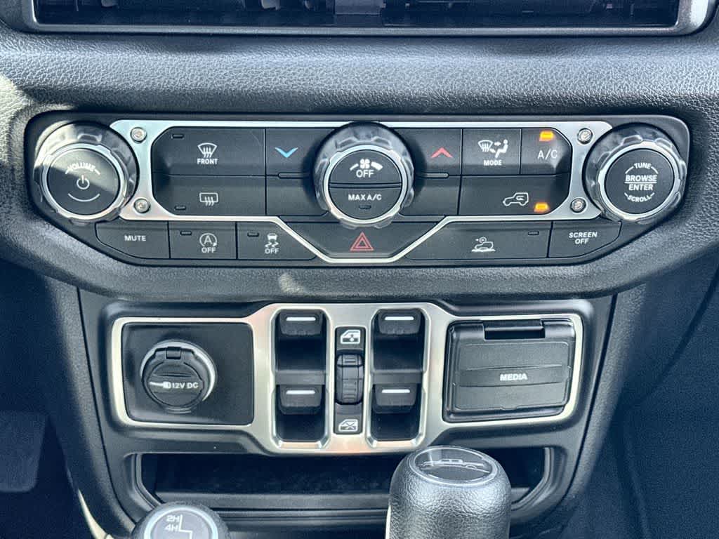 Thumbnail: 2026 Jeep Gladiator - 16