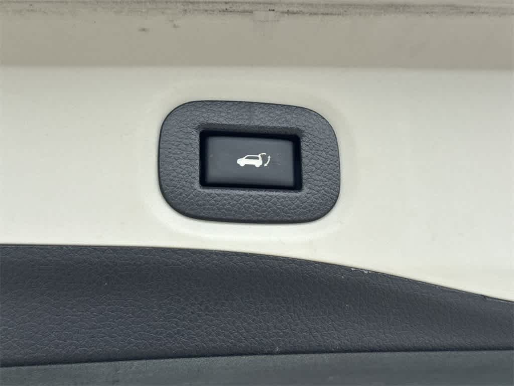 2018 Nissan Rogue SV 22