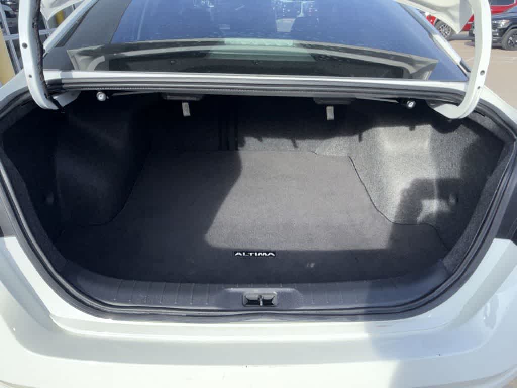 Thumbnail: 2022 Nissan Altima - 21