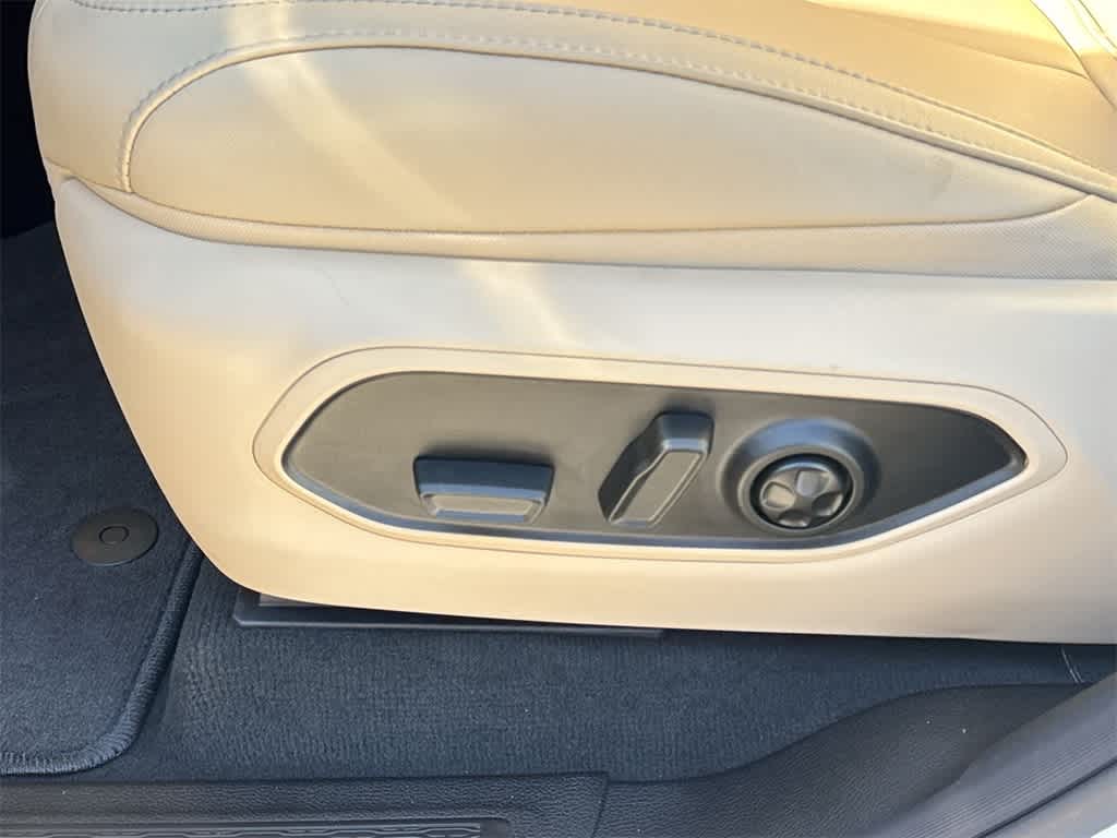 Thumbnail: 2025 Jeep Grand Cherokee - 24