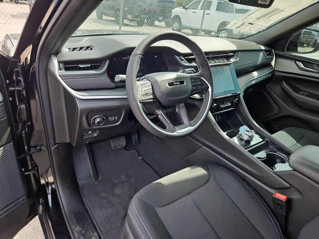 Thumbnail: 2026 Jeep Grand Cherokee - 10