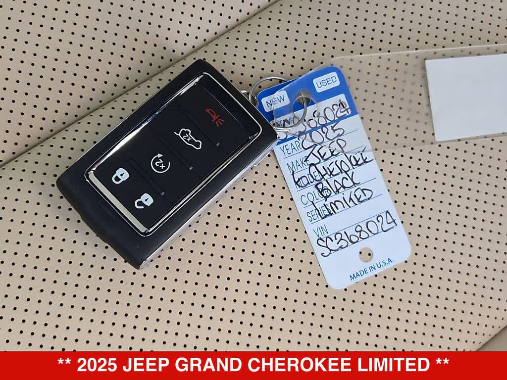 Thumbnail: 2025 Jeep Grand Cherokee - 37