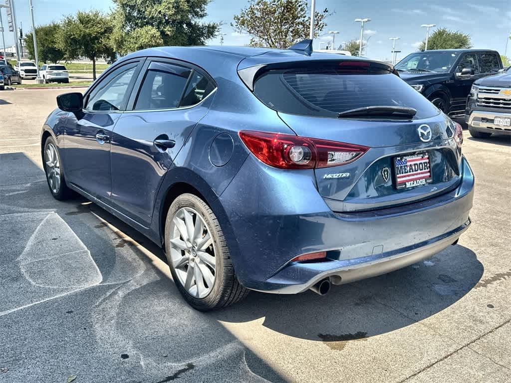 2017 Mazda Mazda3 Grand Touring Hatchback photo 4