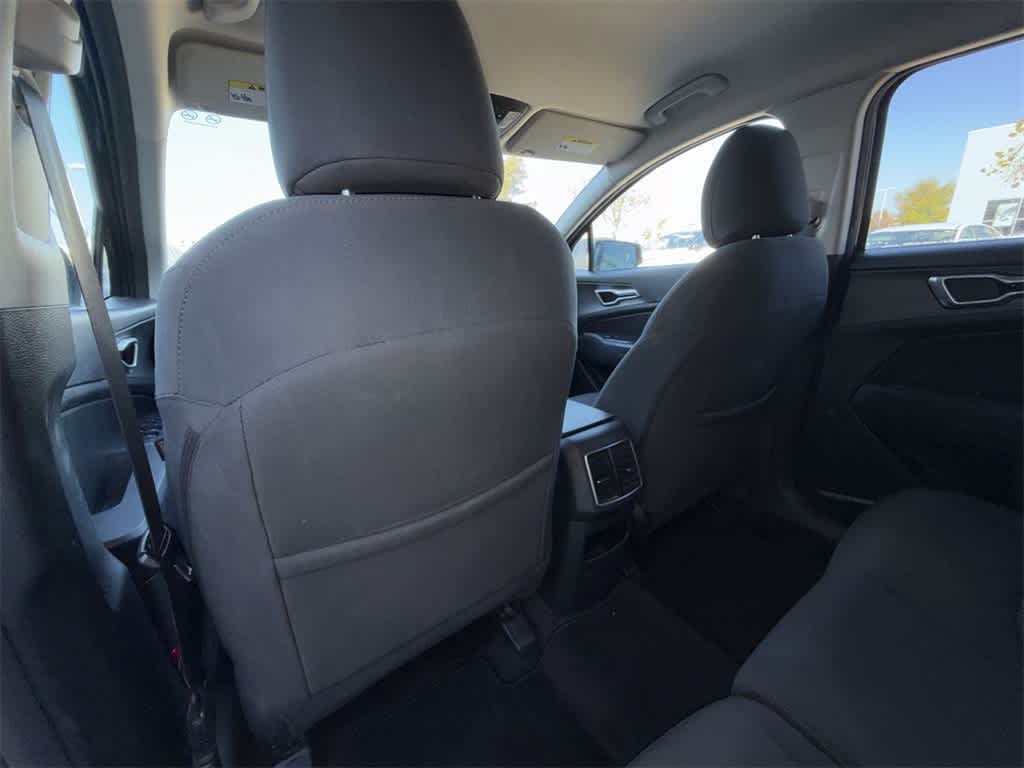 Thumbnail: 2023 Kia Sportage - 12