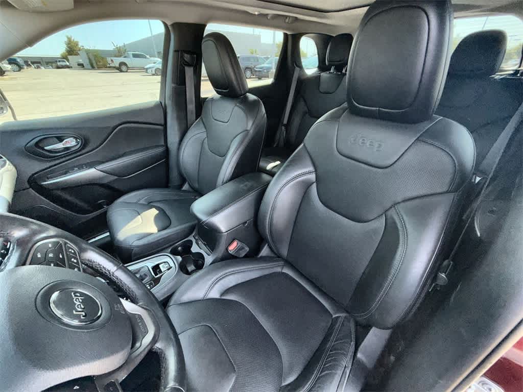 Thumbnail: 2021 Jeep Cherokee - 9