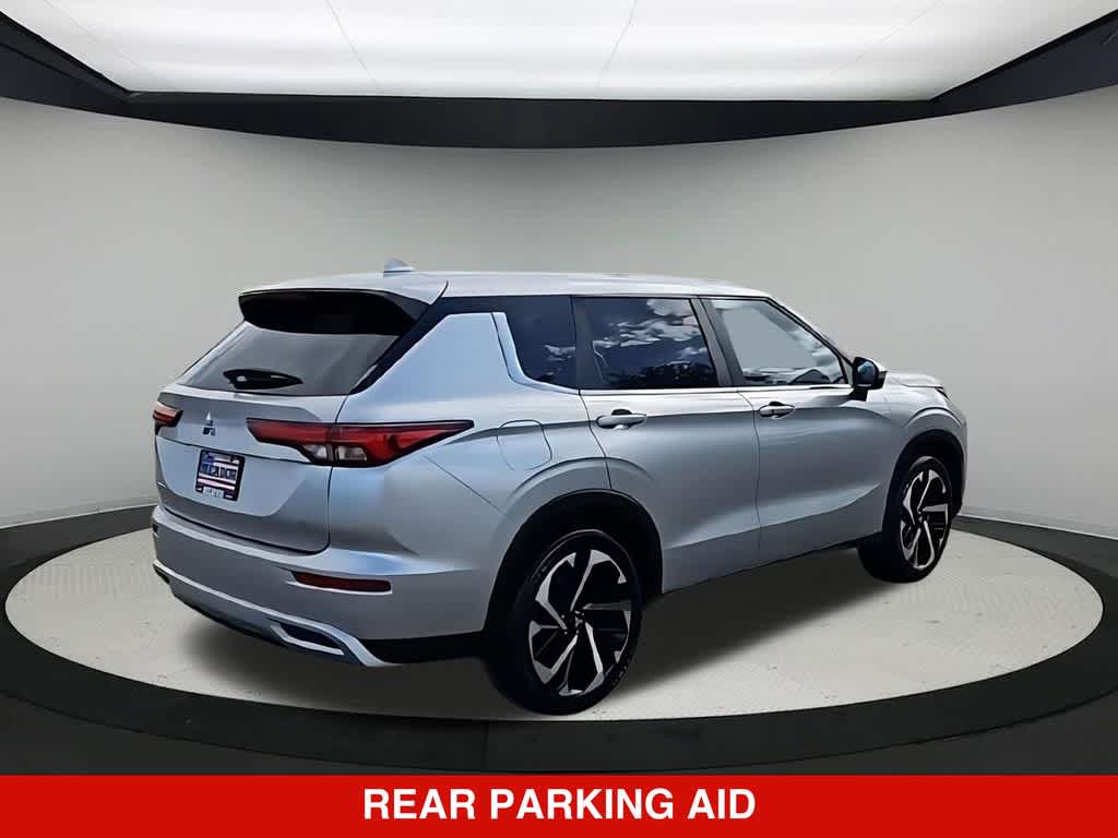 Thumbnail: 2024 Mitsubishi Outlander - 8
