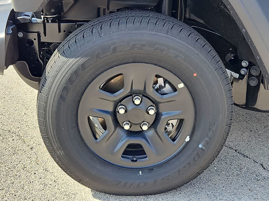 Thumbnail: 2026 Jeep Gladiator - 14