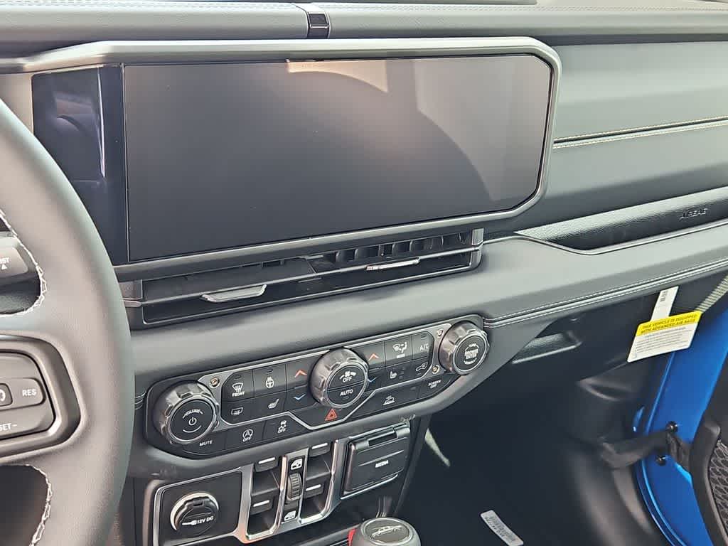 Thumbnail: 2026 Jeep Gladiator - 28