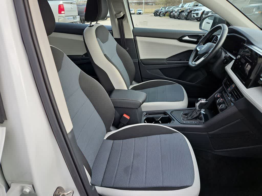 Thumbnail: 2025 Volkswagen Taos - 27