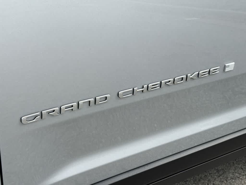 Thumbnail: 2026 Jeep Grand Cherokee L - 21