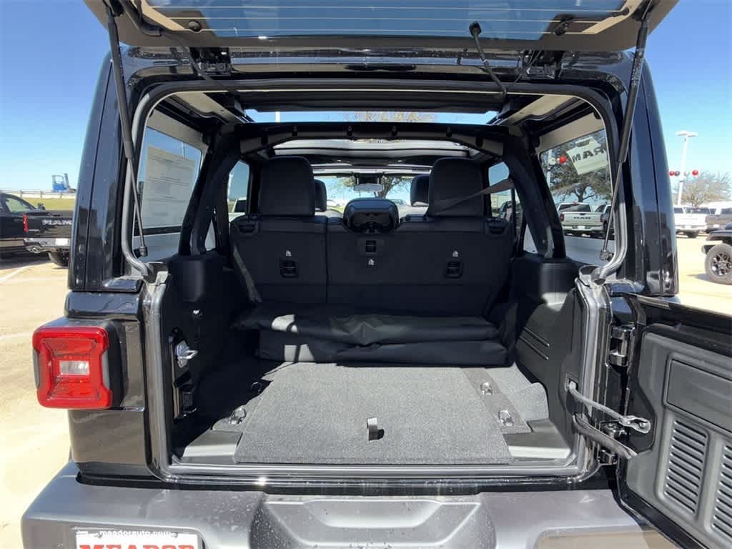 Thumbnail: 2025 Jeep Wrangler - 22