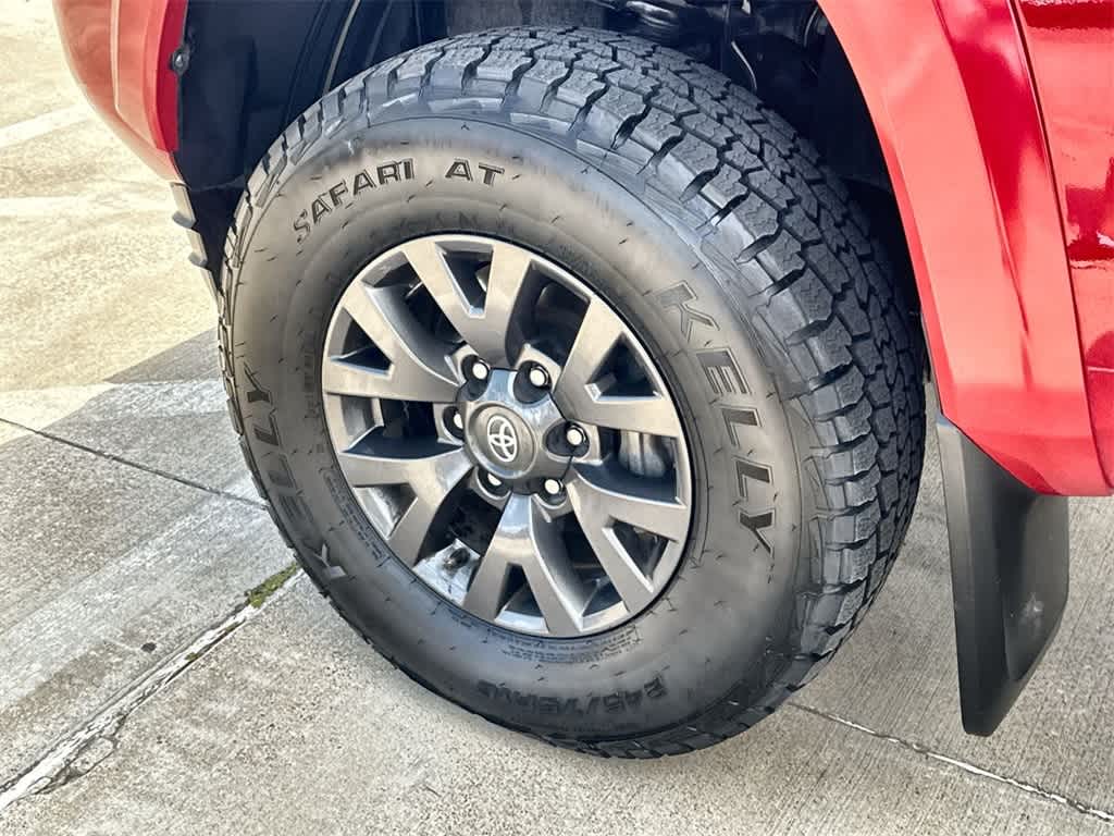 Thumbnail: 2022 Toyota Tacoma - 8