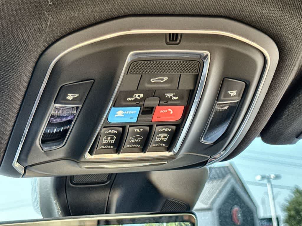 Thumbnail: 2025 Jeep Grand Cherokee L - 20