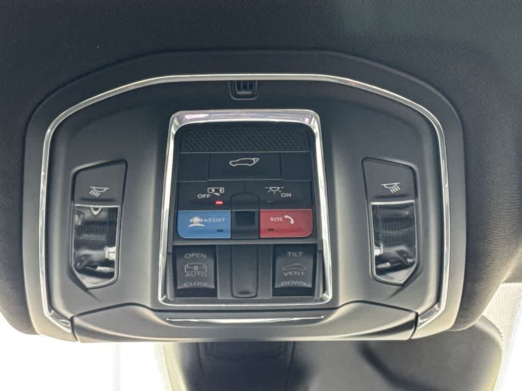 Thumbnail: 2026 Jeep Grand Cherokee - 20