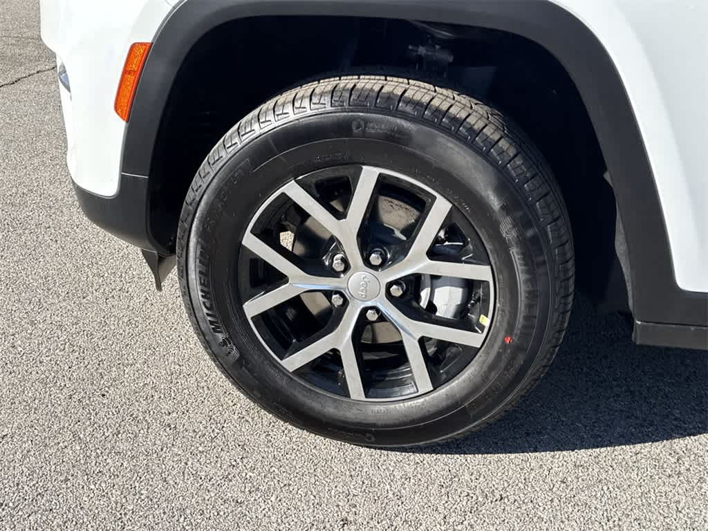 Thumbnail: 2025 Jeep Grand Cherokee - 22