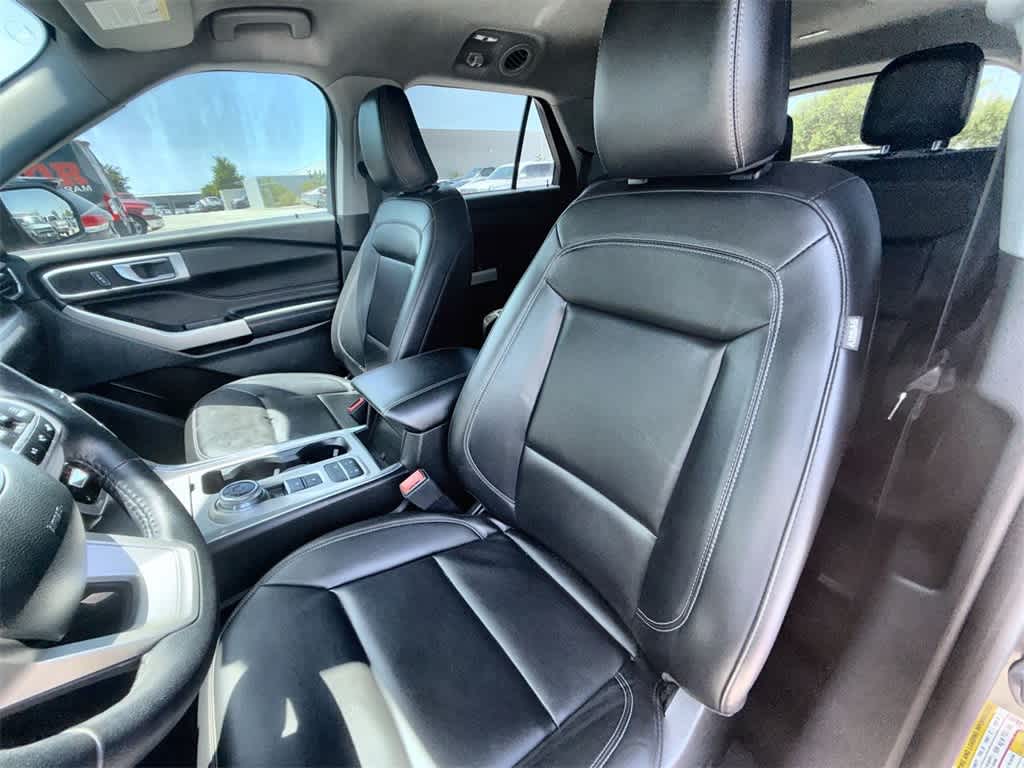 Thumbnail: 2023 Ford Explorer - 9