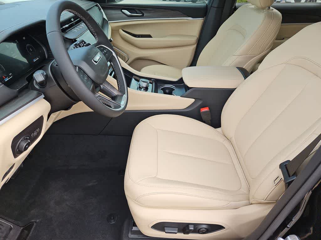 Thumbnail: 2026 Jeep Grand Cherokee L - 17