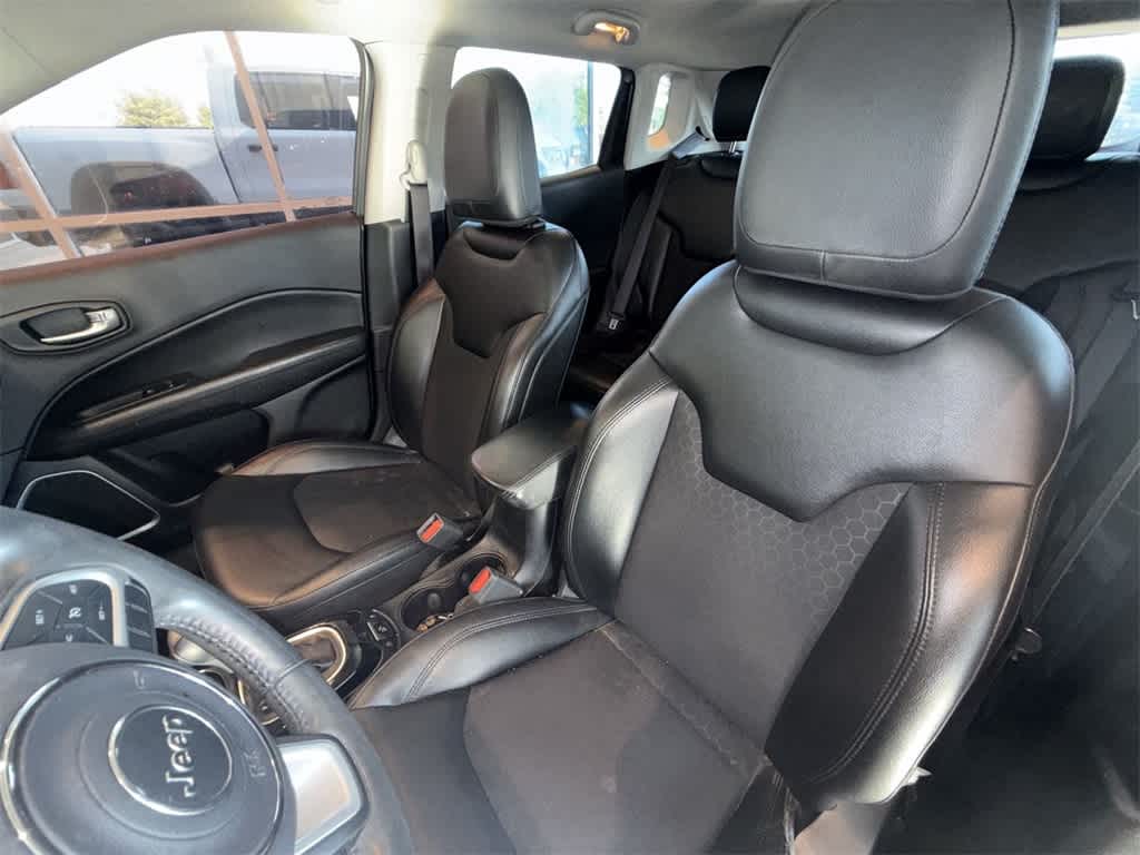 Thumbnail: 2019 Jeep Compass - 10