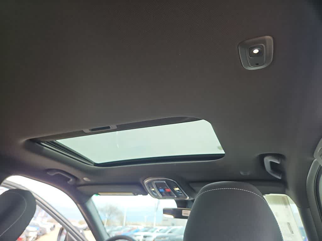 Thumbnail: 2025 Jeep Grand Cherokee L - 22