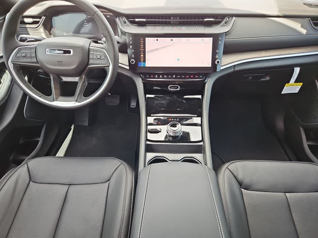Thumbnail: 2026 Jeep Grand Cherokee L - 16