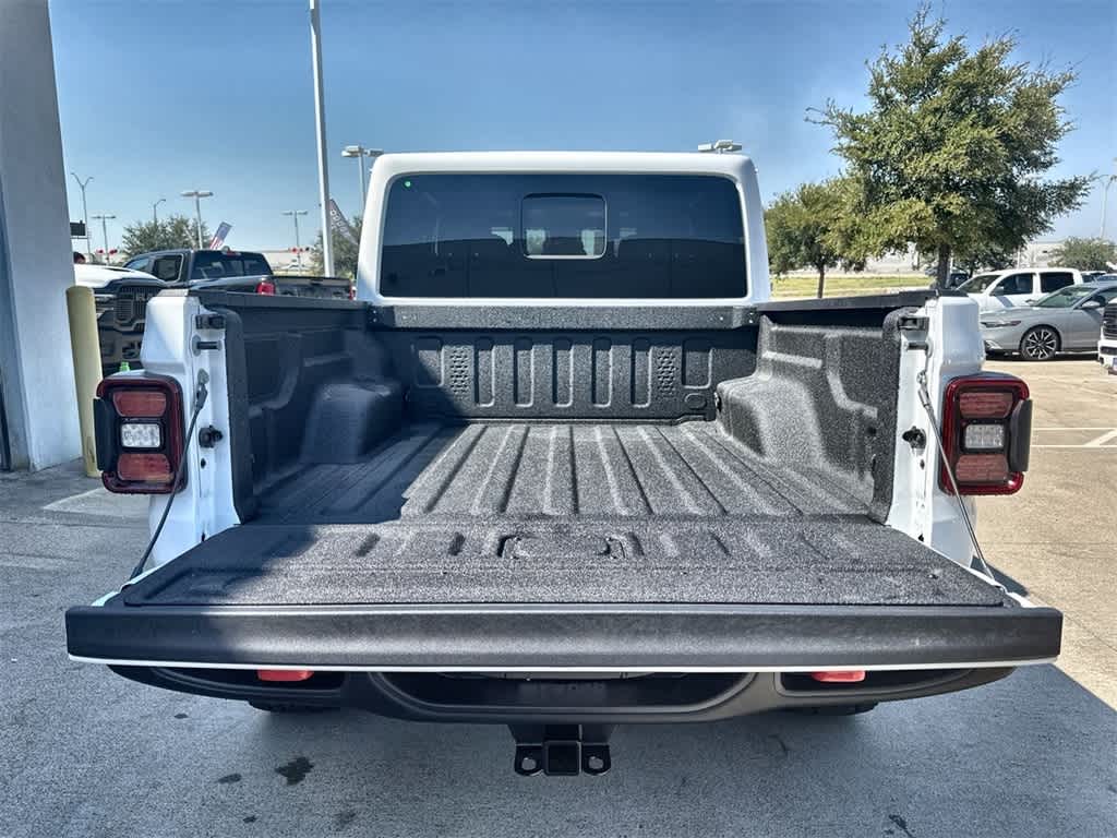 Thumbnail: 2025 Jeep Gladiator - 21